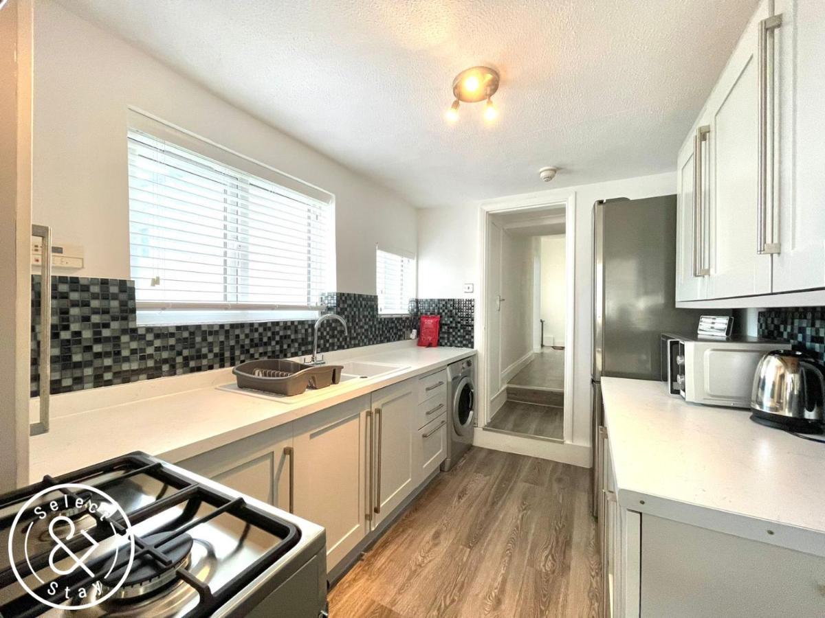 Apartment 2-bed With Garden In Vibrant District